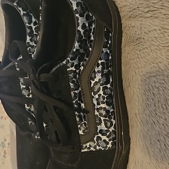 Womans Vans - Picture 4 of 5